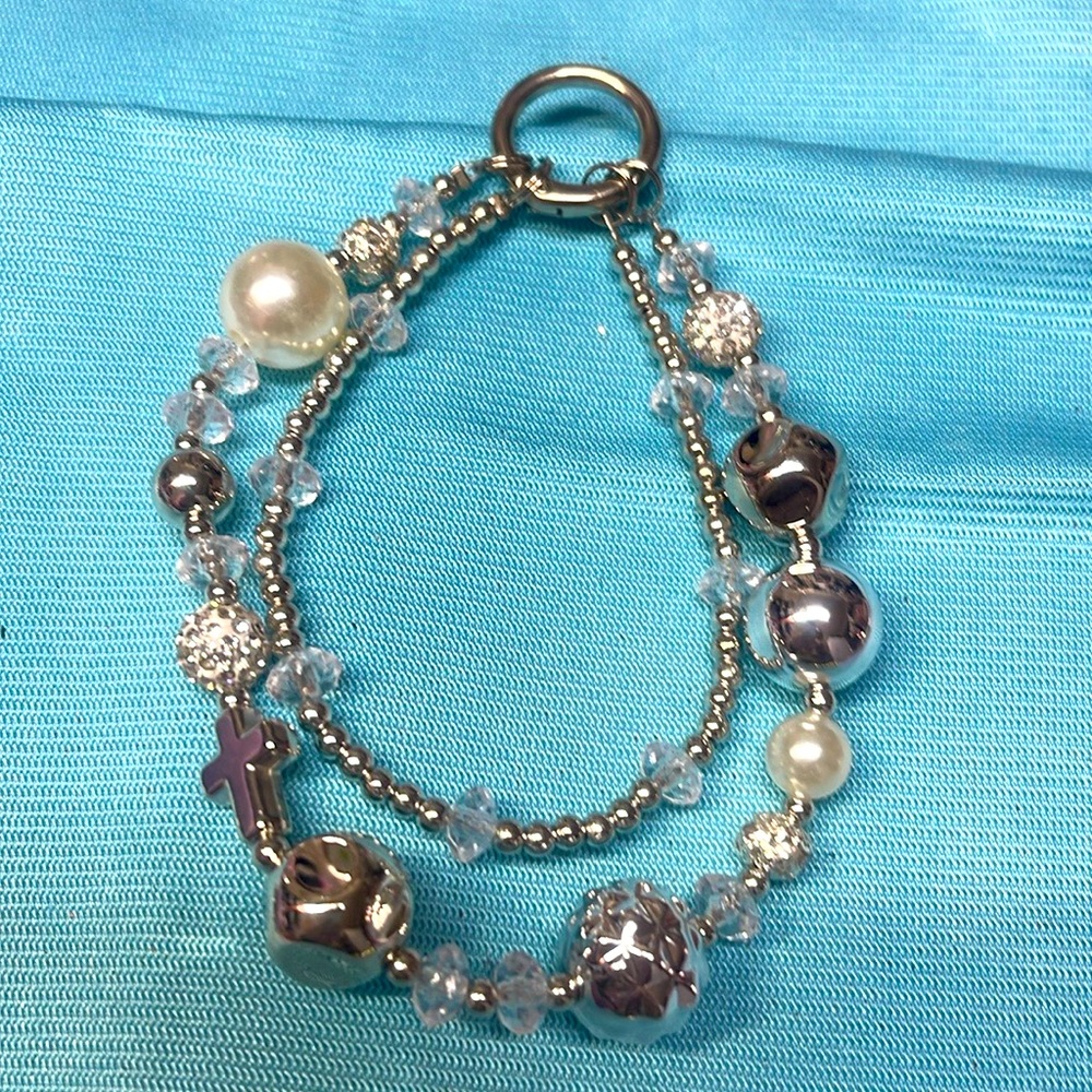 BLING Cell Phone Wristlet *comes With Plastic Piece to Attach To Your Phone